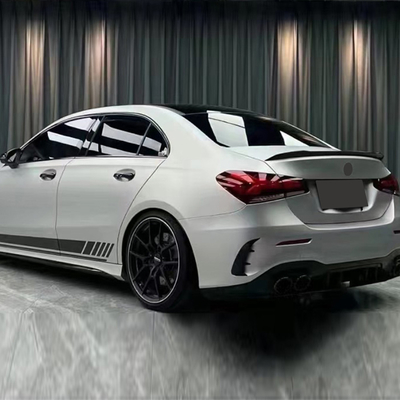 19-24 BENZ A Elevate Στυλ και Απόδοση με ένα OEM Amg-a45 Style πίσω σπόιλερ