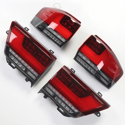 Land Cruiser LC300 με φώτα LED πίσω και φώτα σήματος πέδησης 2022