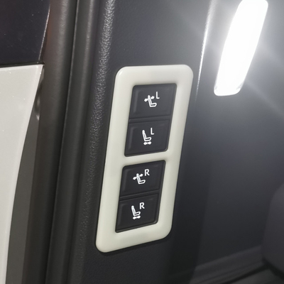 Αναβαθμίστε την Toyota Alphard 2024 σας με το στυλάτο πλαστικό κουμπί της τρίτης σειράς καθίσματος από υλικό ABS